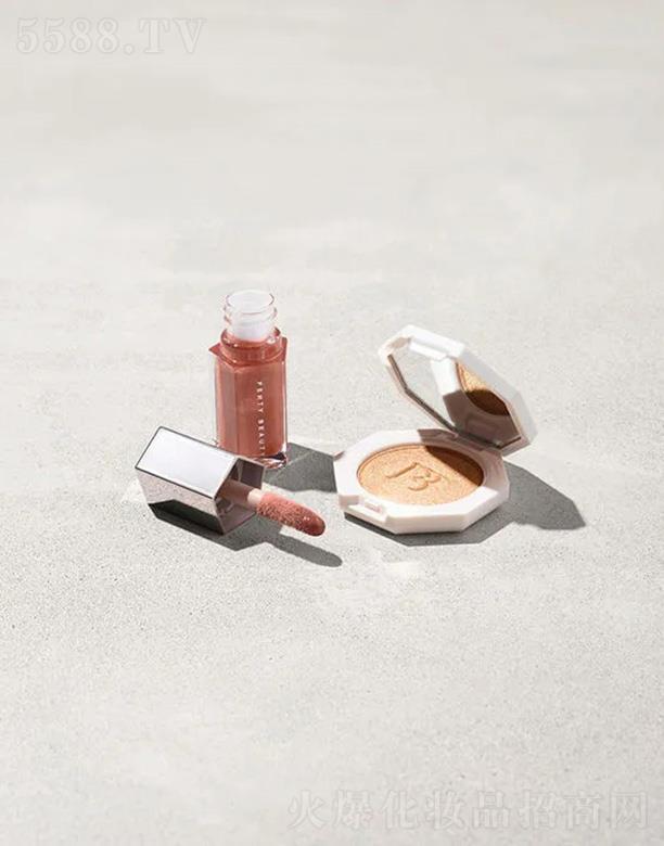 Fenty Beauty3D�������㴽�Է�M�� ���u�a(ch��n)Ʒ�϶���һ�S�r(sh��)�S���ݹ⟨�l(f��)